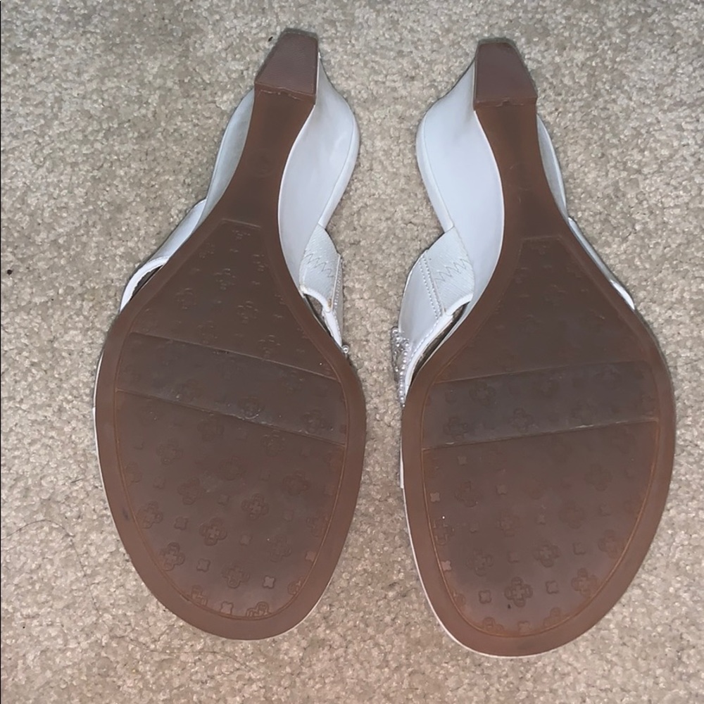 Etienne Aigner sandals - Picture 2 of 3